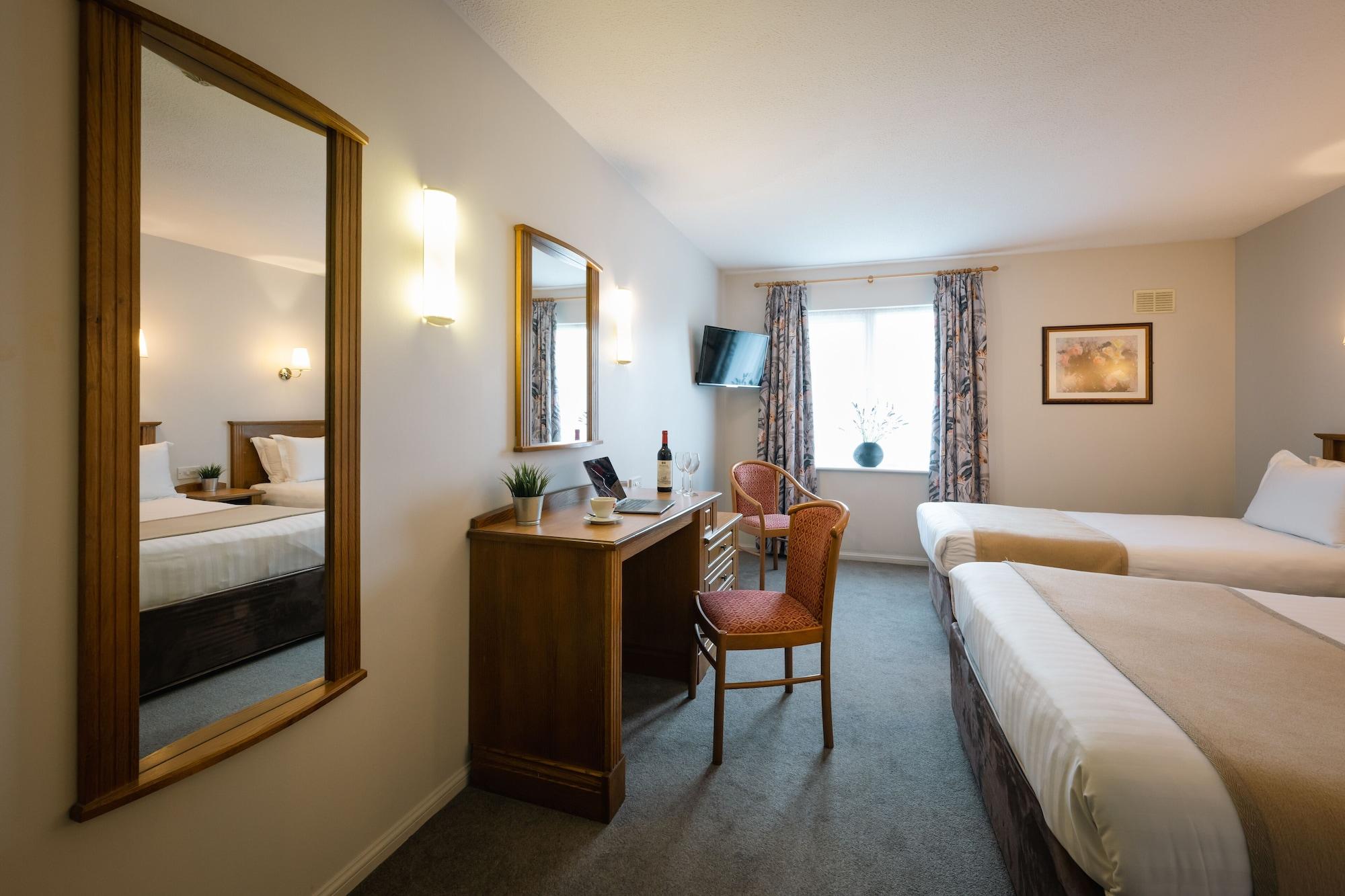 Downhill Inn Балина Екстериор снимка